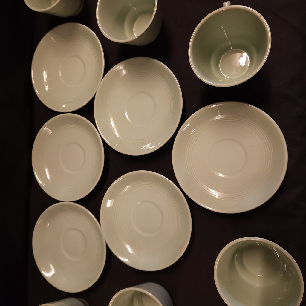 Woods Beryl Ware Cups & Saucers x 6