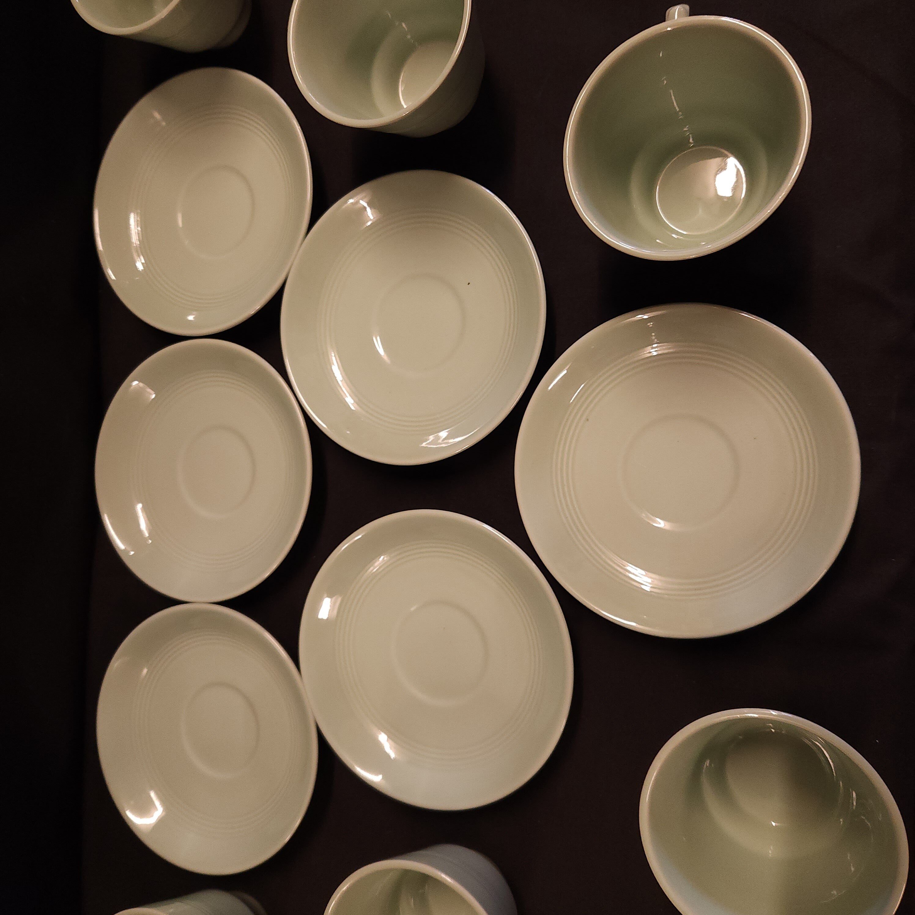 Woods Beryl Ware Cups & Saucers x 6