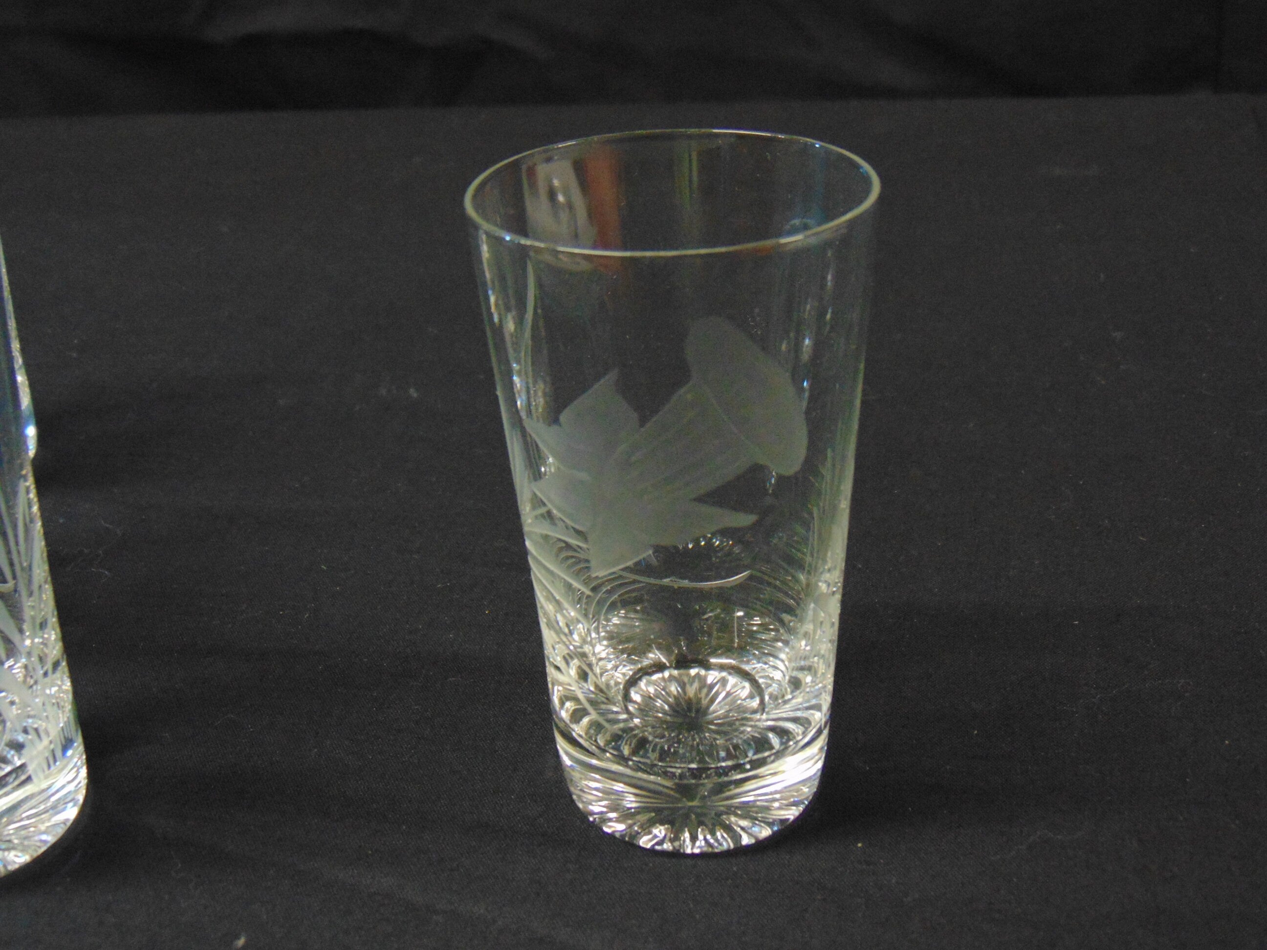 Set of 4 Vintage tumblers.