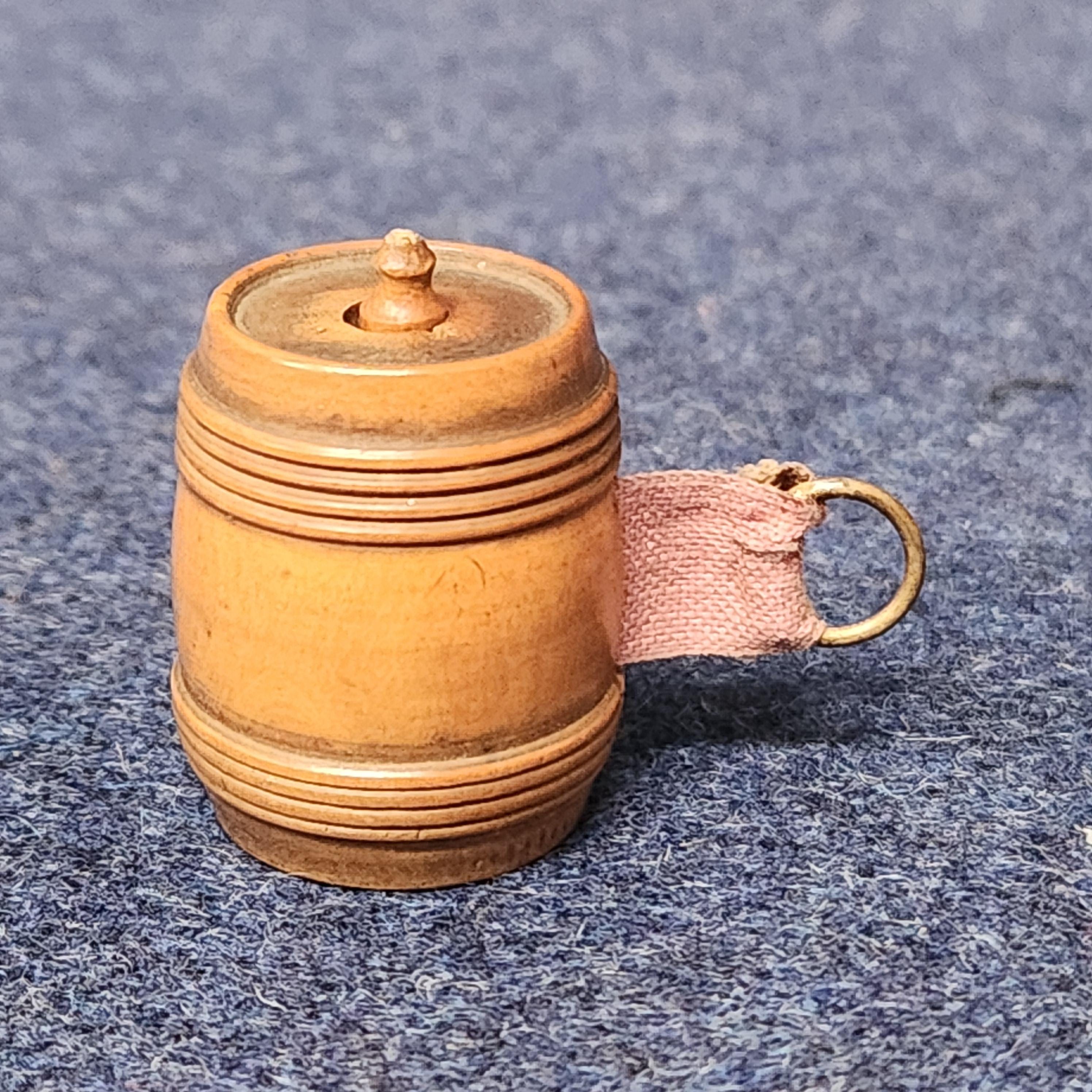 Barrel Shaped Small Tape Measure