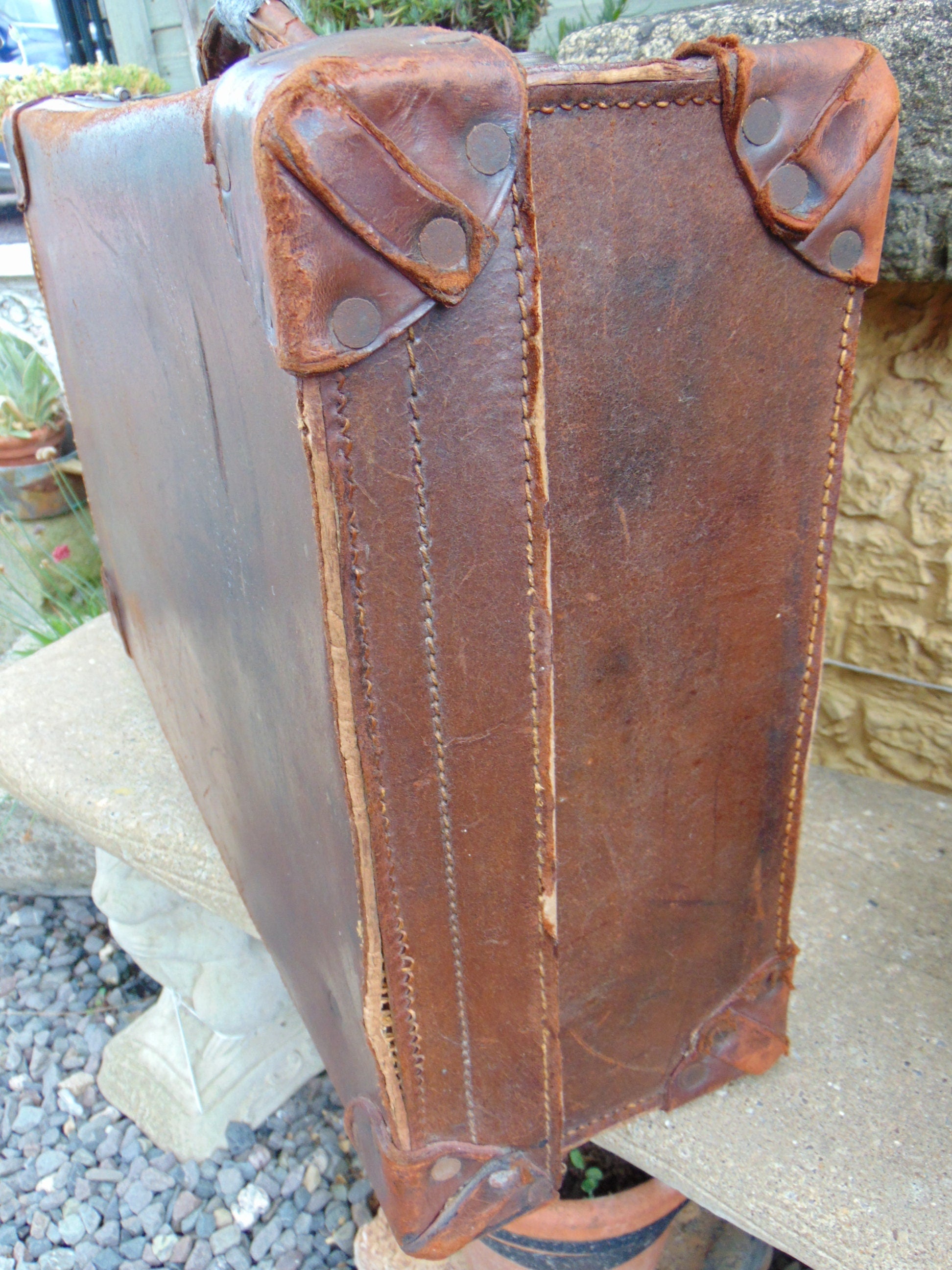 Early to Mid 20thC Tan leather Suitcase