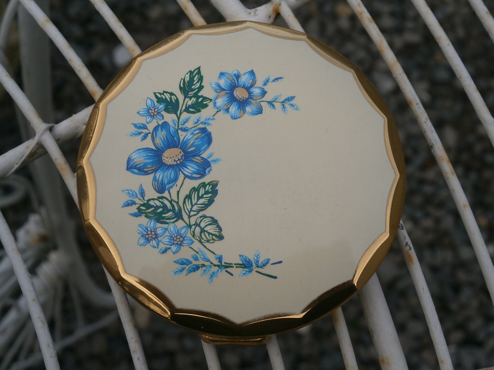 Vintage Boots Compact