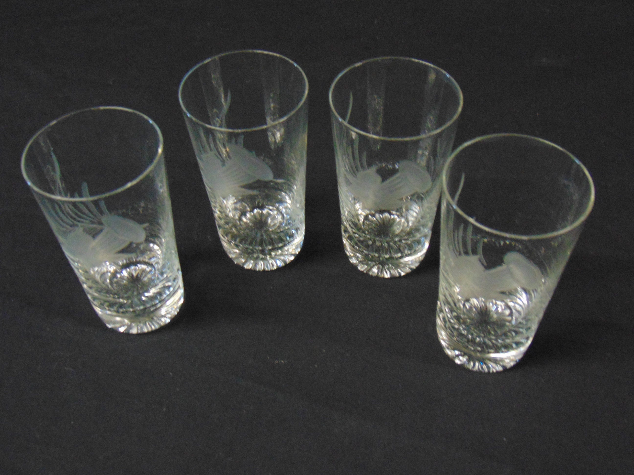 Set of 4 Vintage tumblers.
