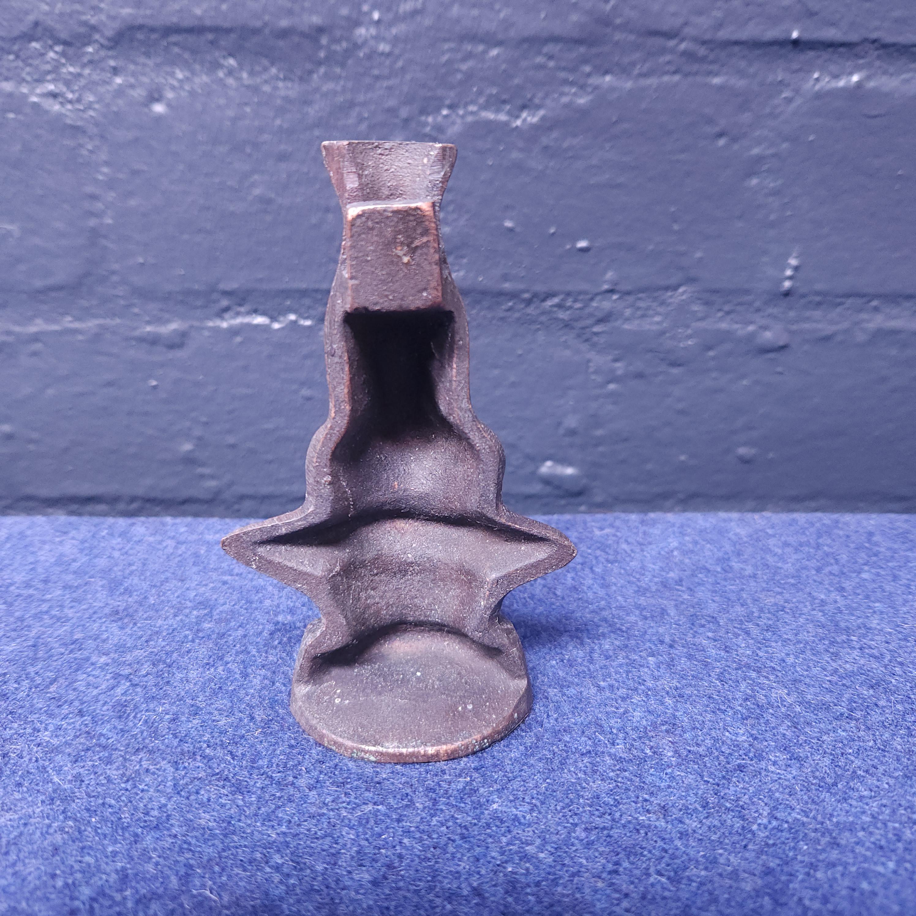 Salvador Dali Style Spectacles Holder