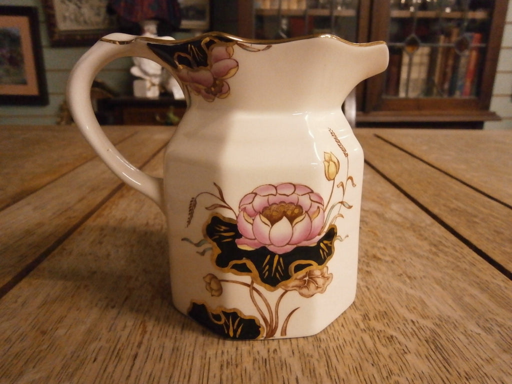 Mason's Jug , Waterlilly Pattern, 1923 - 1940
