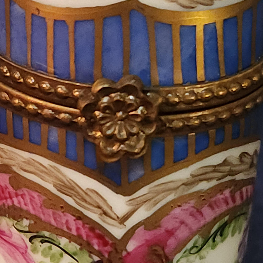 Limoge Hand Painted Small Trinket/Pill Box