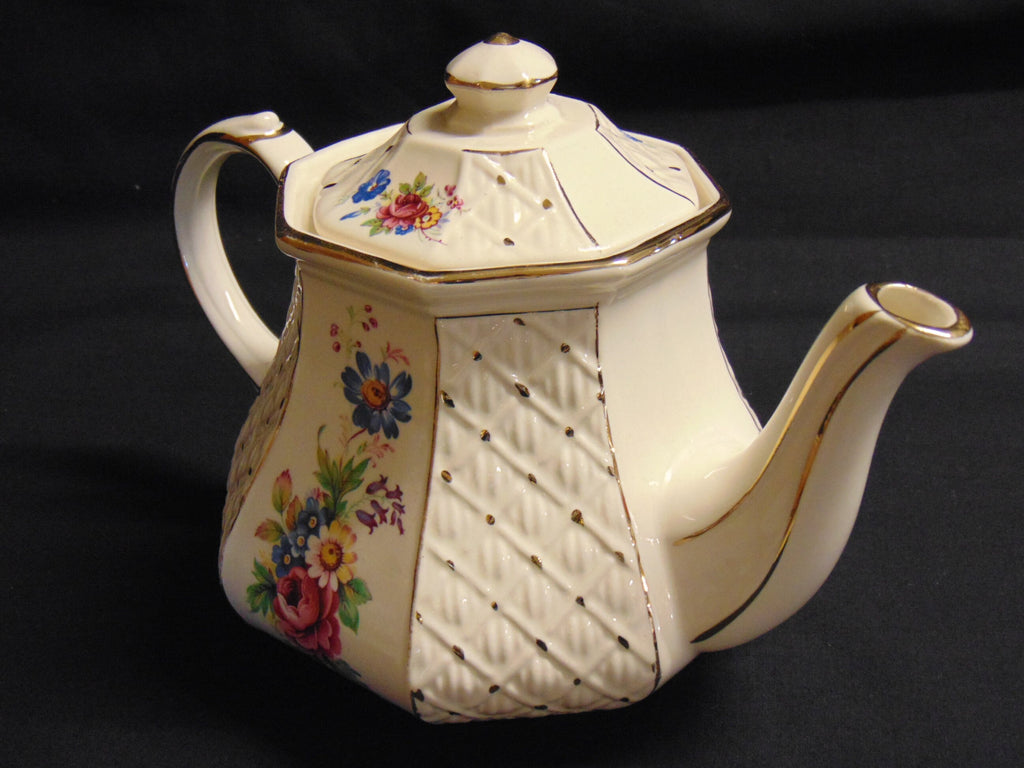 Vintage 1950's Sadler Trellis Pattern Teapot