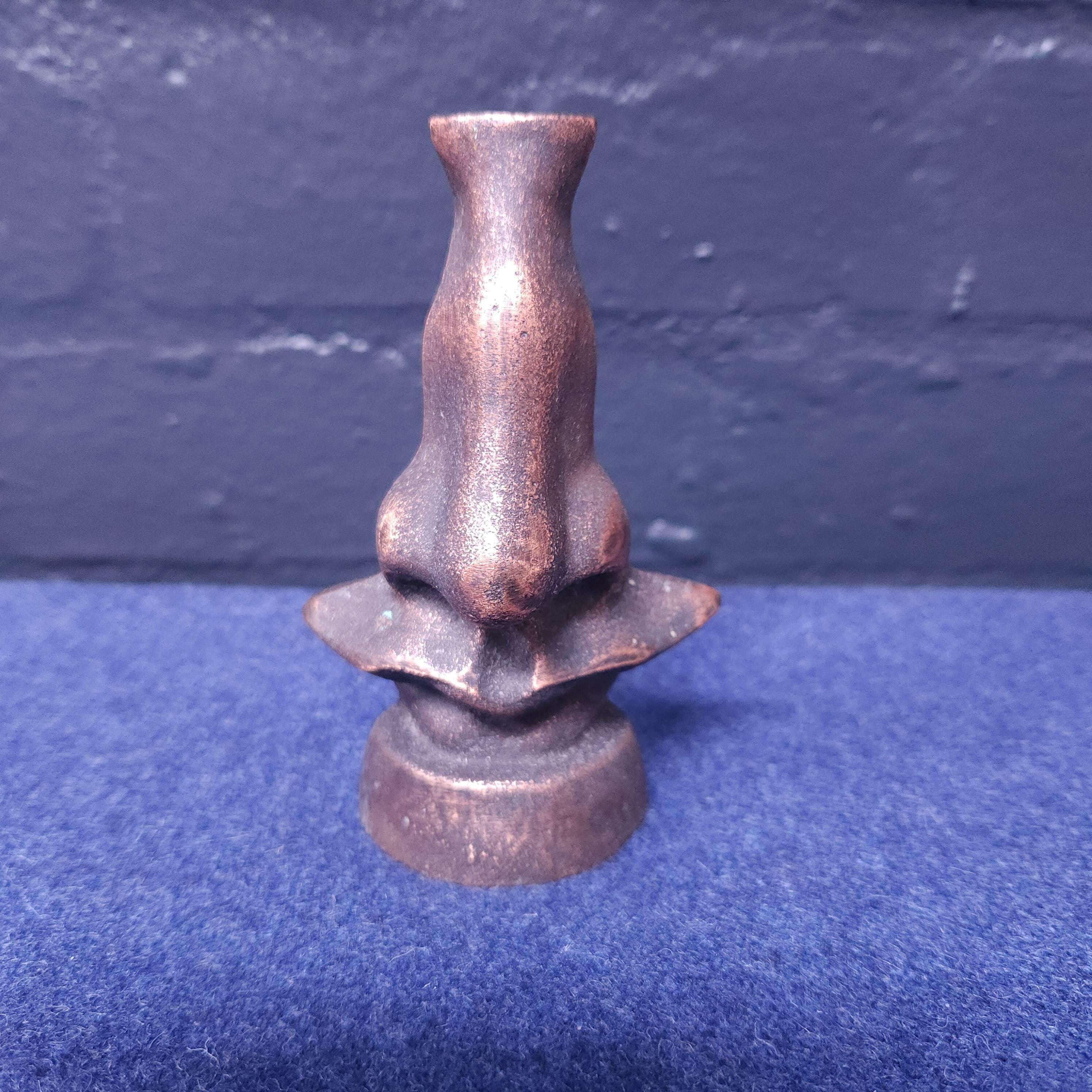 Salvador Dali Style Spectacles Holder