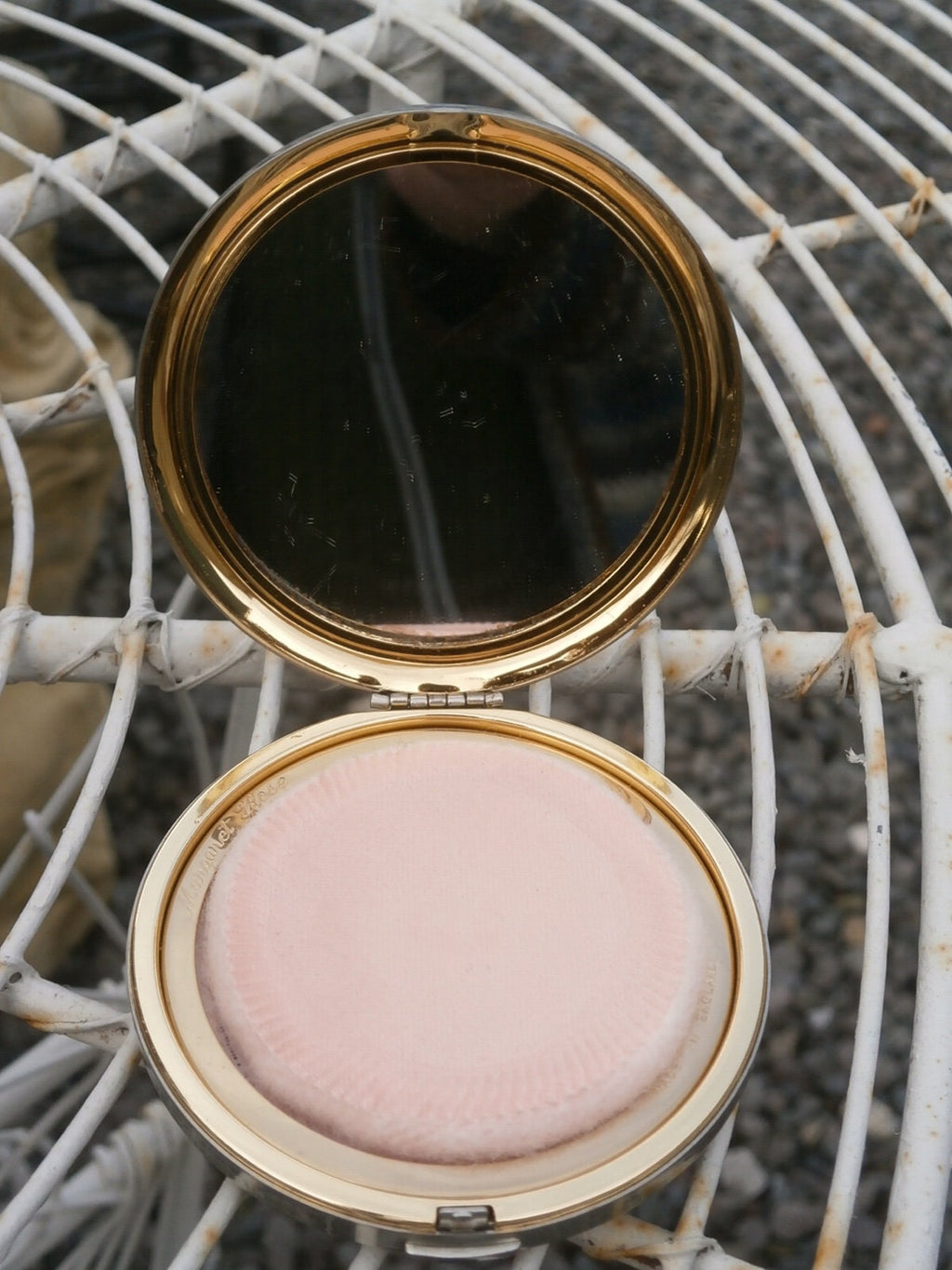 Margaret Rose Compact --- Vintage