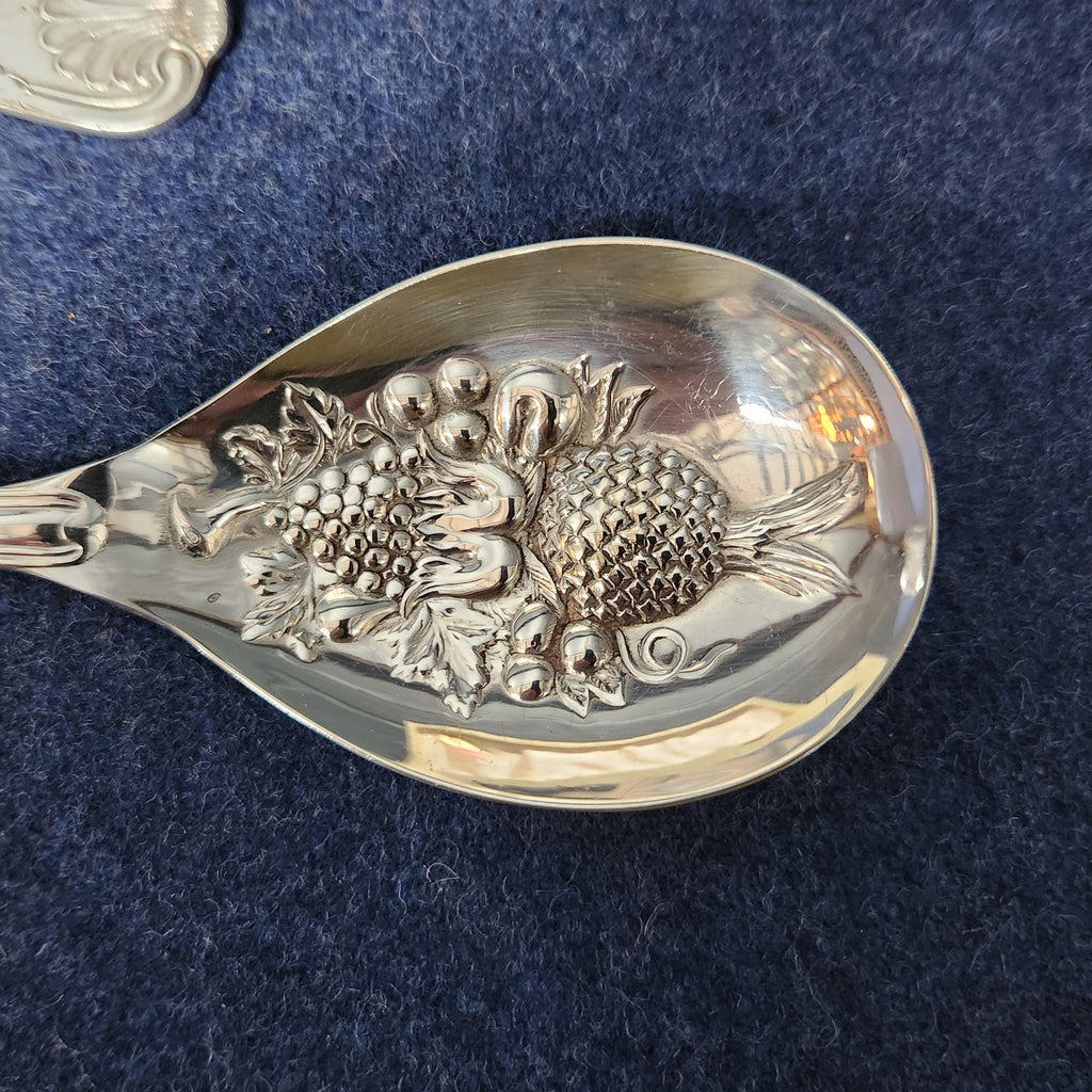 Viners Cased Silver Plated Salad Servers