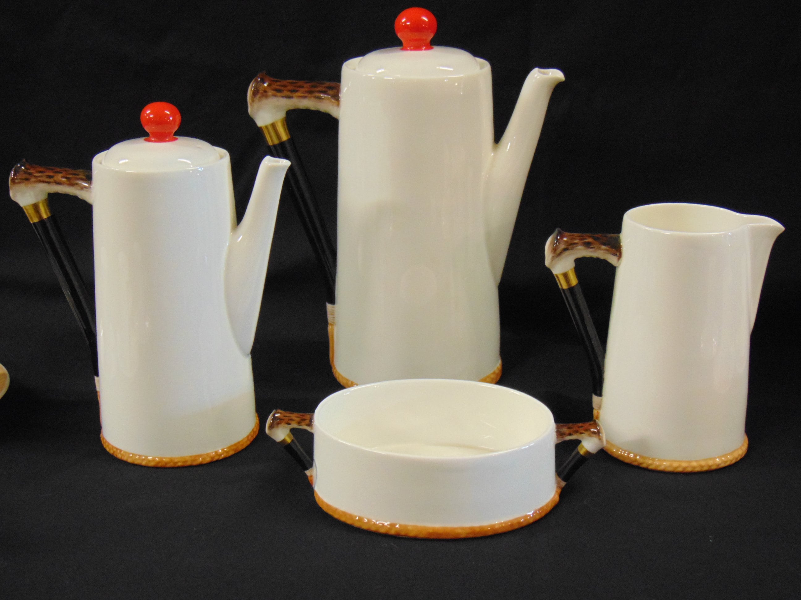 Royal Doulton Reynard The Fox  Complete Coffee Service H4927