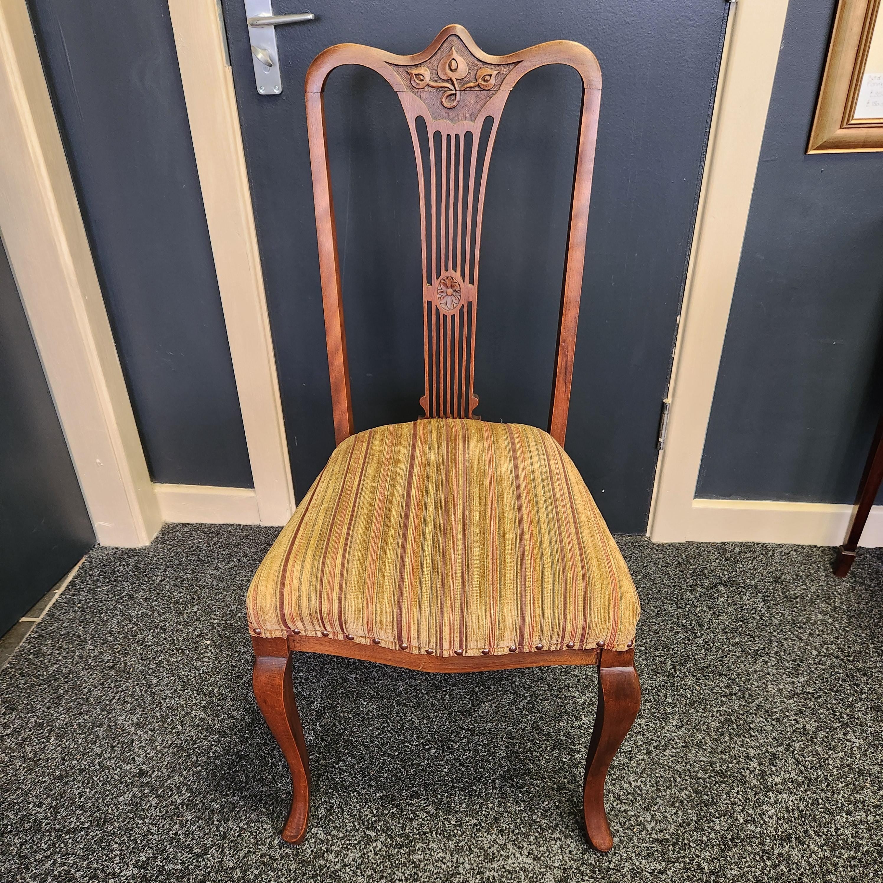 Set of 4 Walnut Art Nouveau Dining Chairs.
