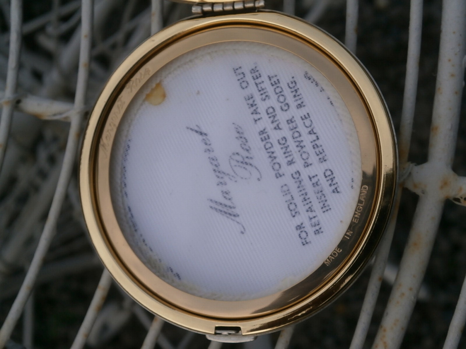 Margaret Rose Compact --- Vintage