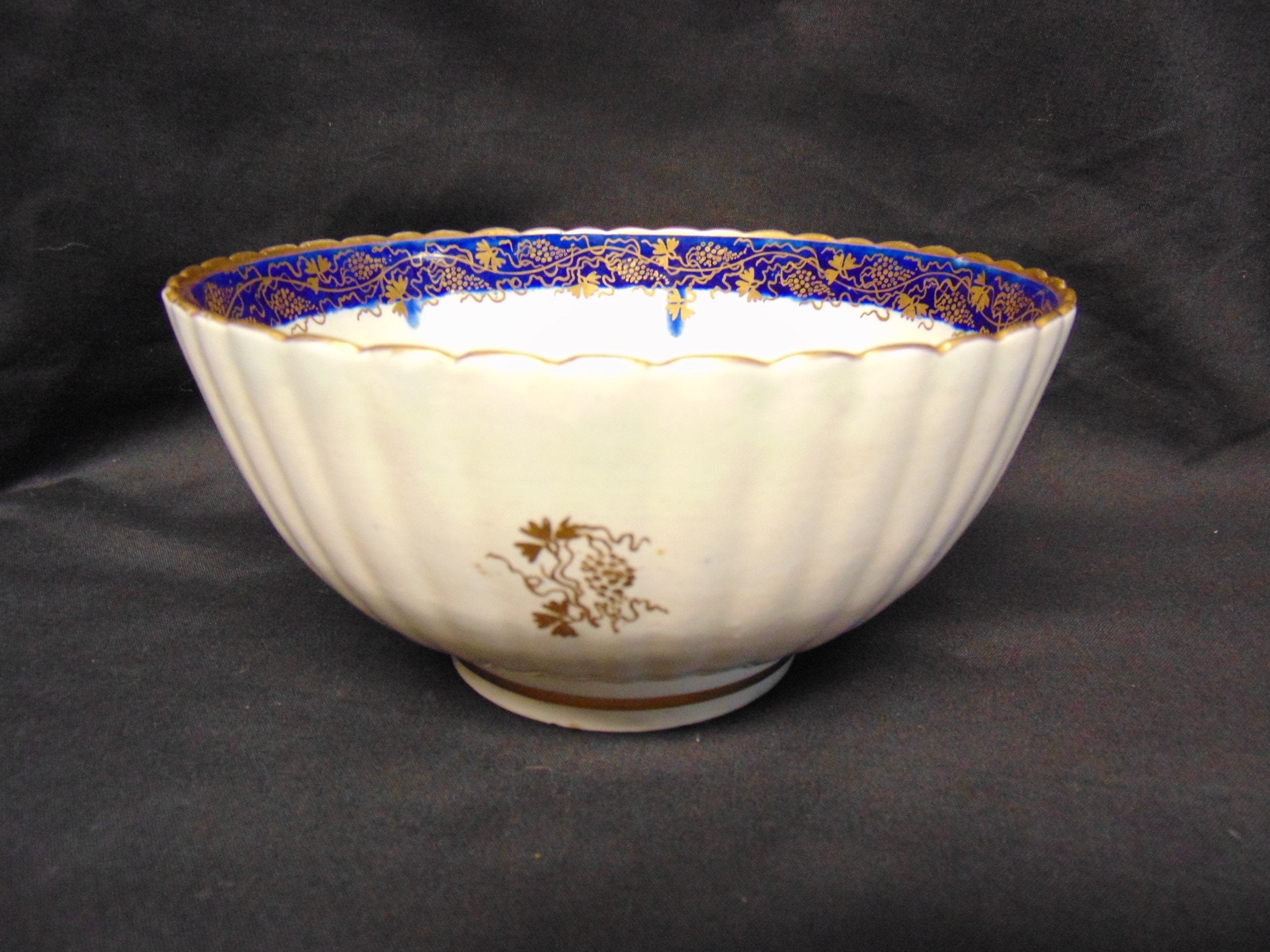 Caughley Porcelain Fluted Bowl Circa 1791-1793