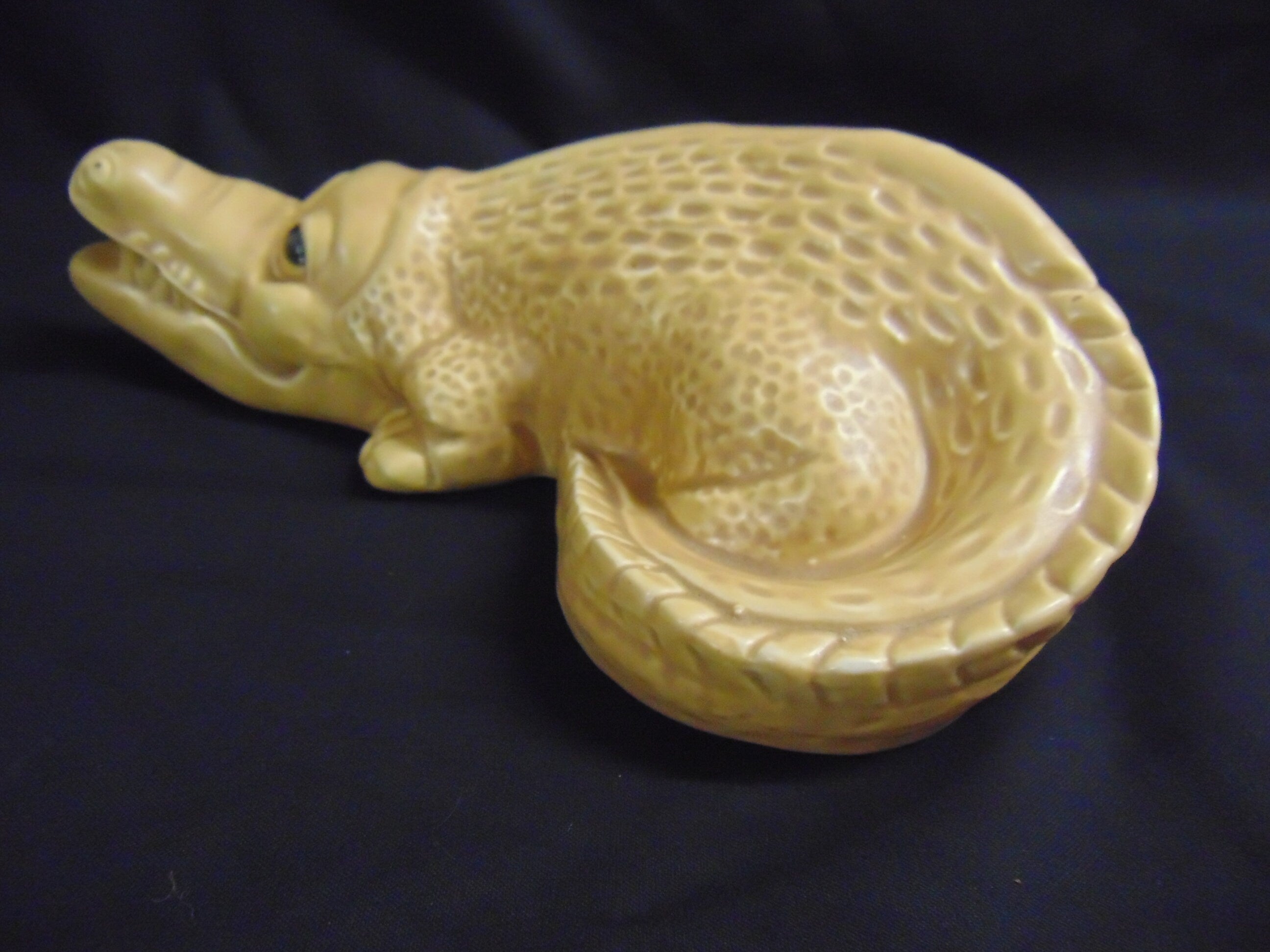 Vintage Sylvac Crocodile No. 6861