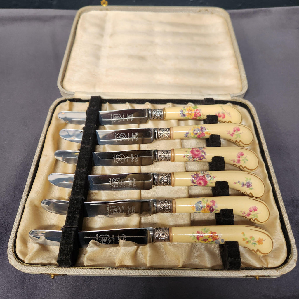 Cased Set of Dessert Cutlery