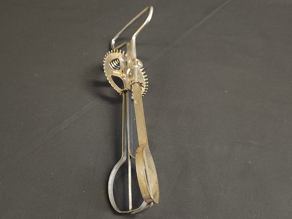 Vintage Sky-line Egg Whisk