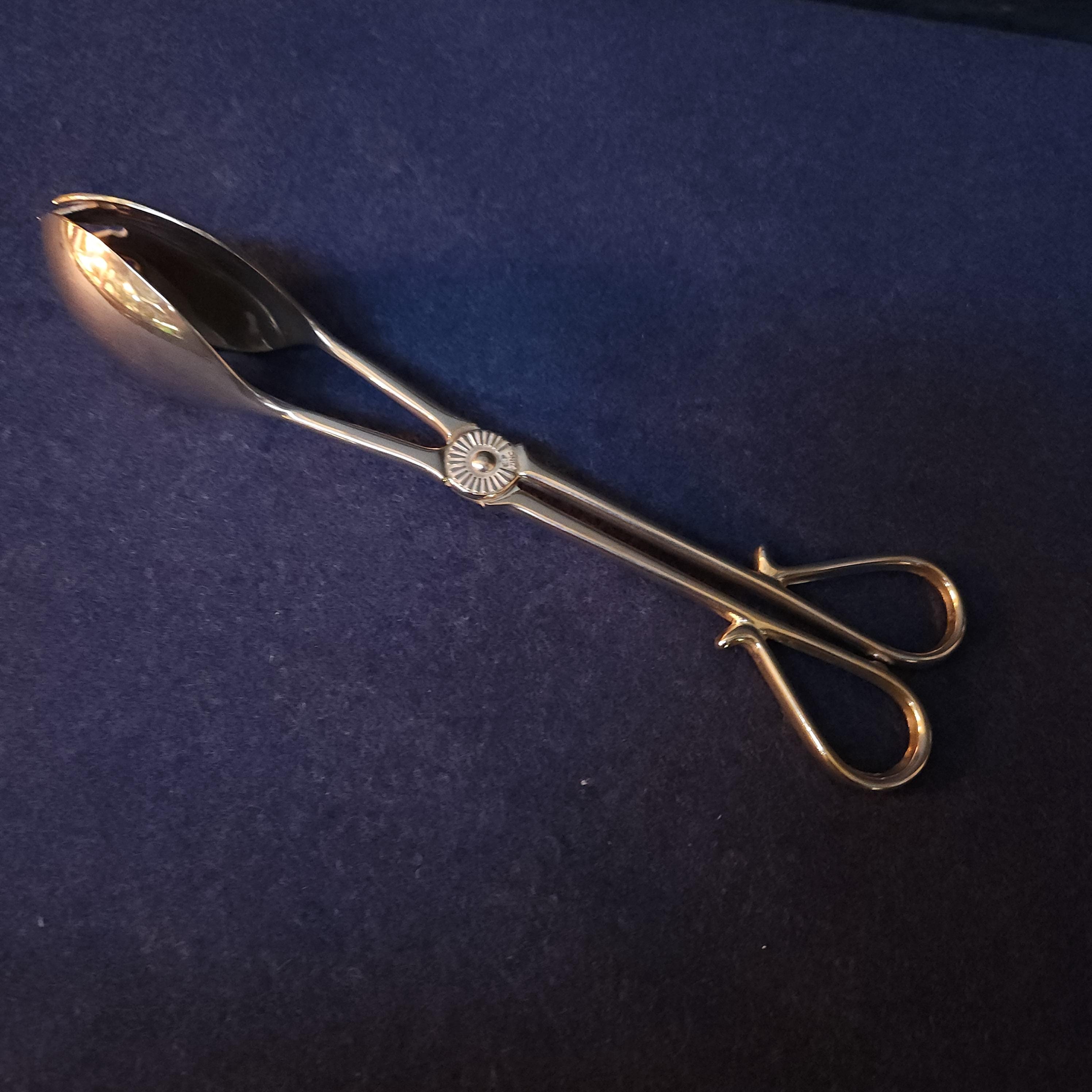 Scissor Action Salad Servers