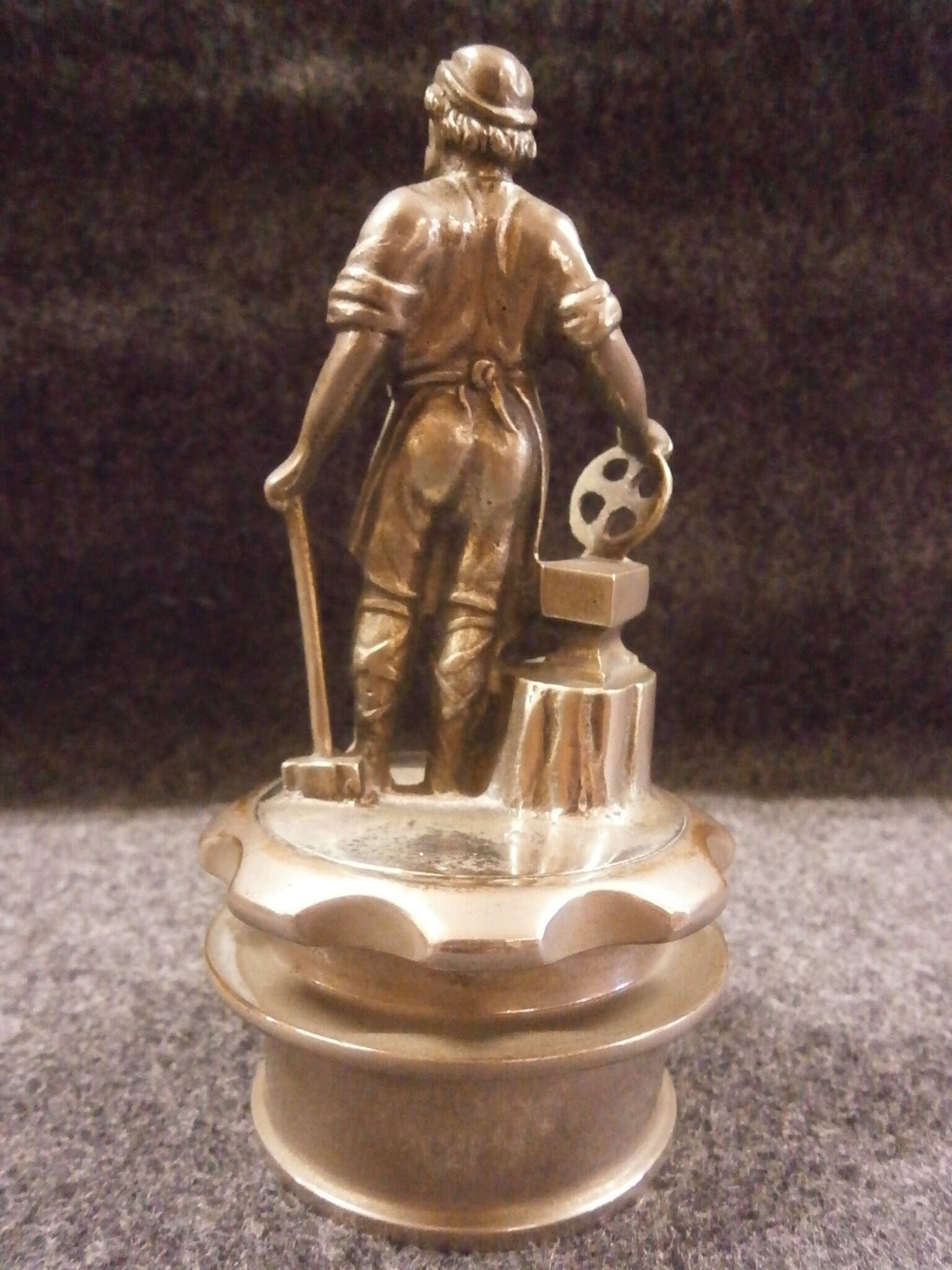 Vulcan Commercial Motor Radiator Cap Car Mascot