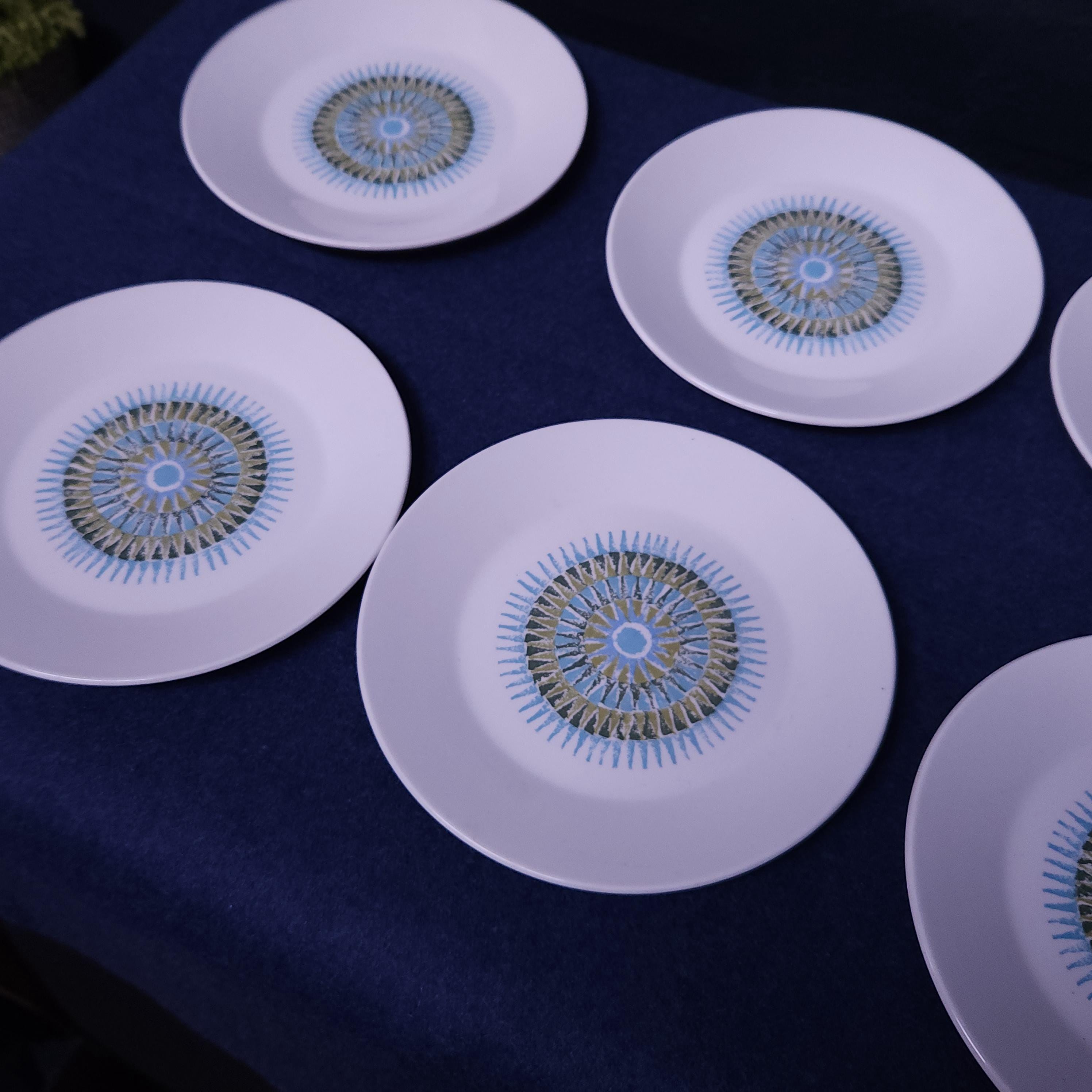 J G Meakin Aztec, Set of 8 Side Plates