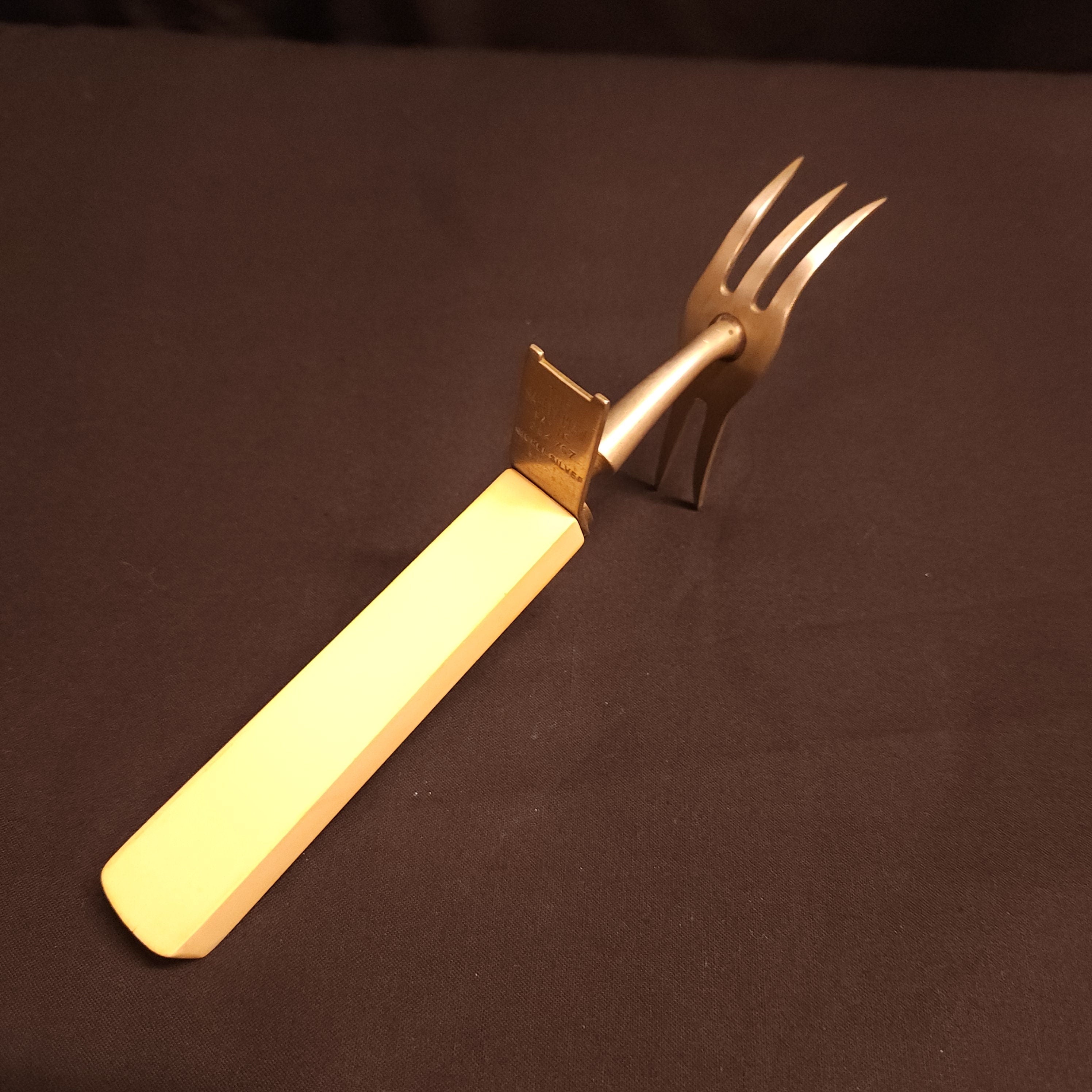 The Safety Claw Carving Fork
