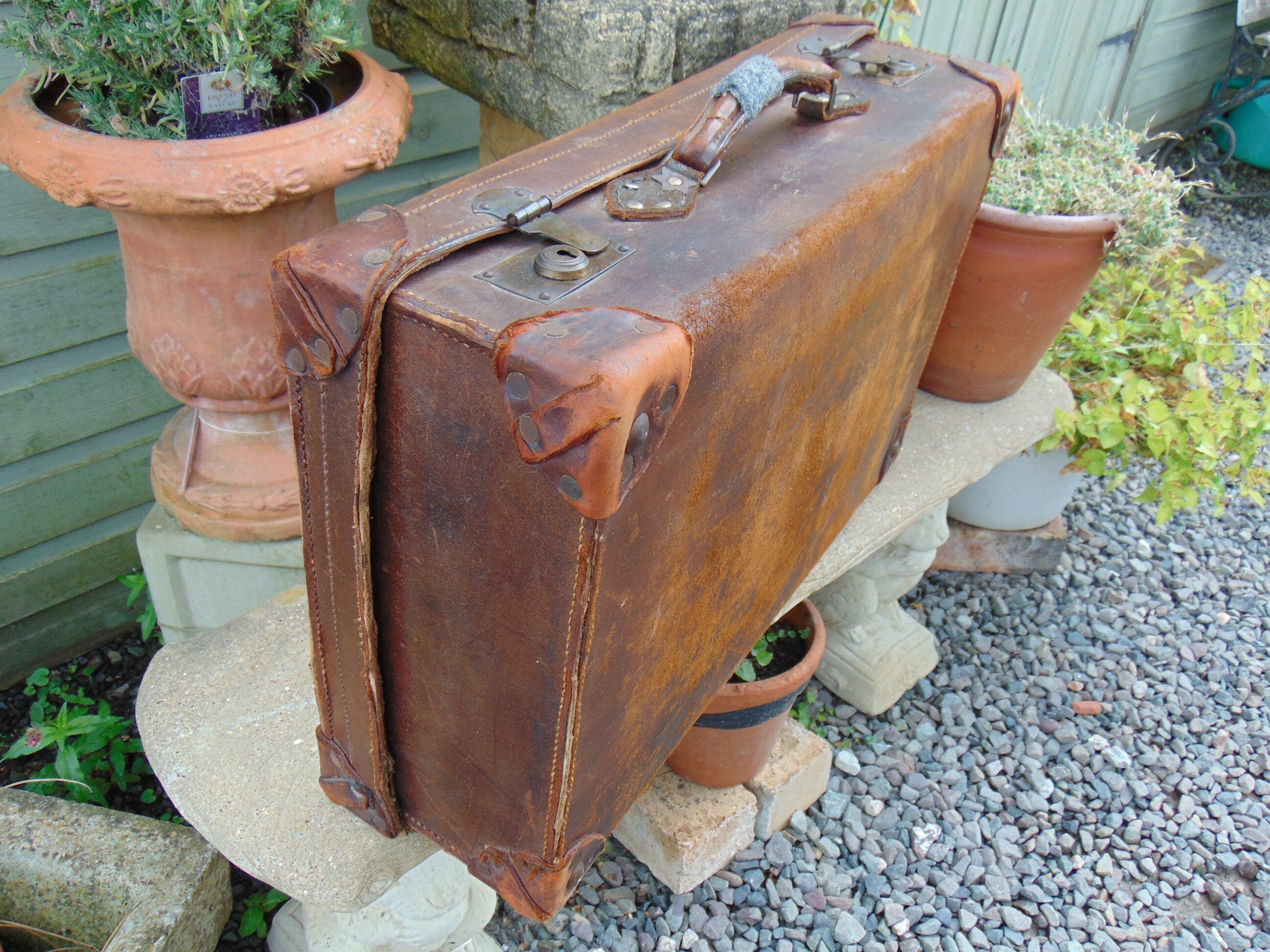 Early to Mid 20thC Tan leather Suitcase
