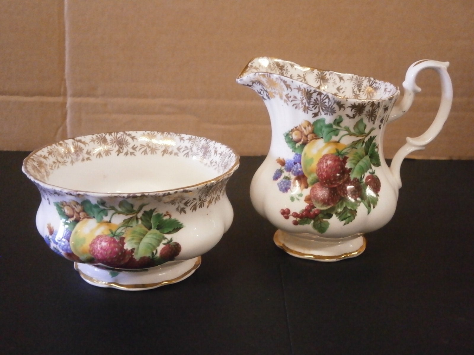 Coronet China Milk Jug & Sugar Bowl - Vintage