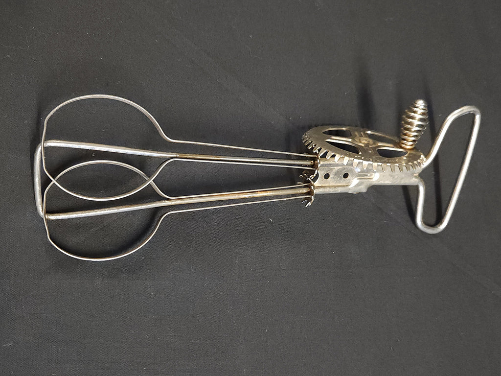 Vintage Sky-line Egg Whisk