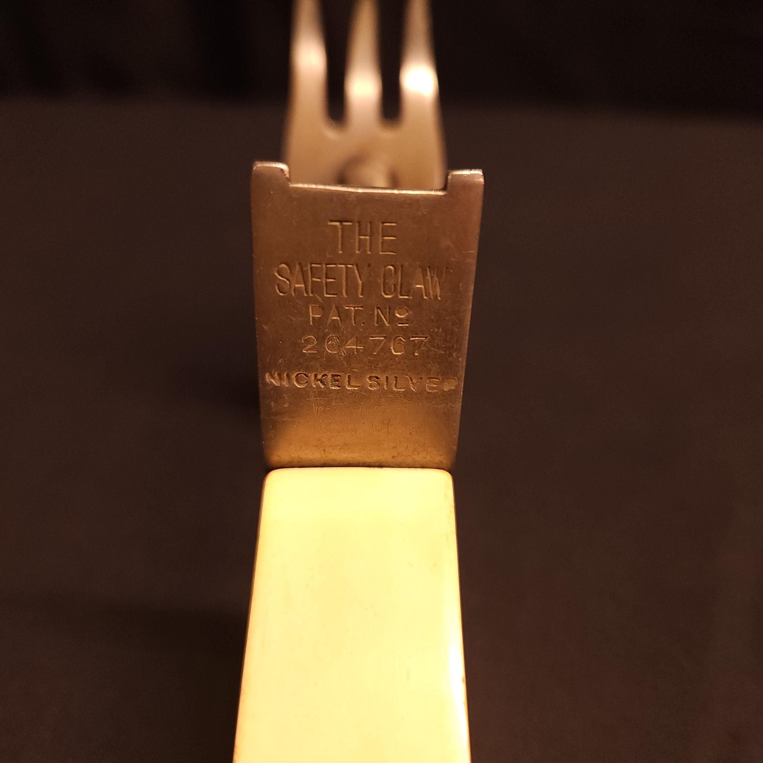 The Safety Claw Carving Fork