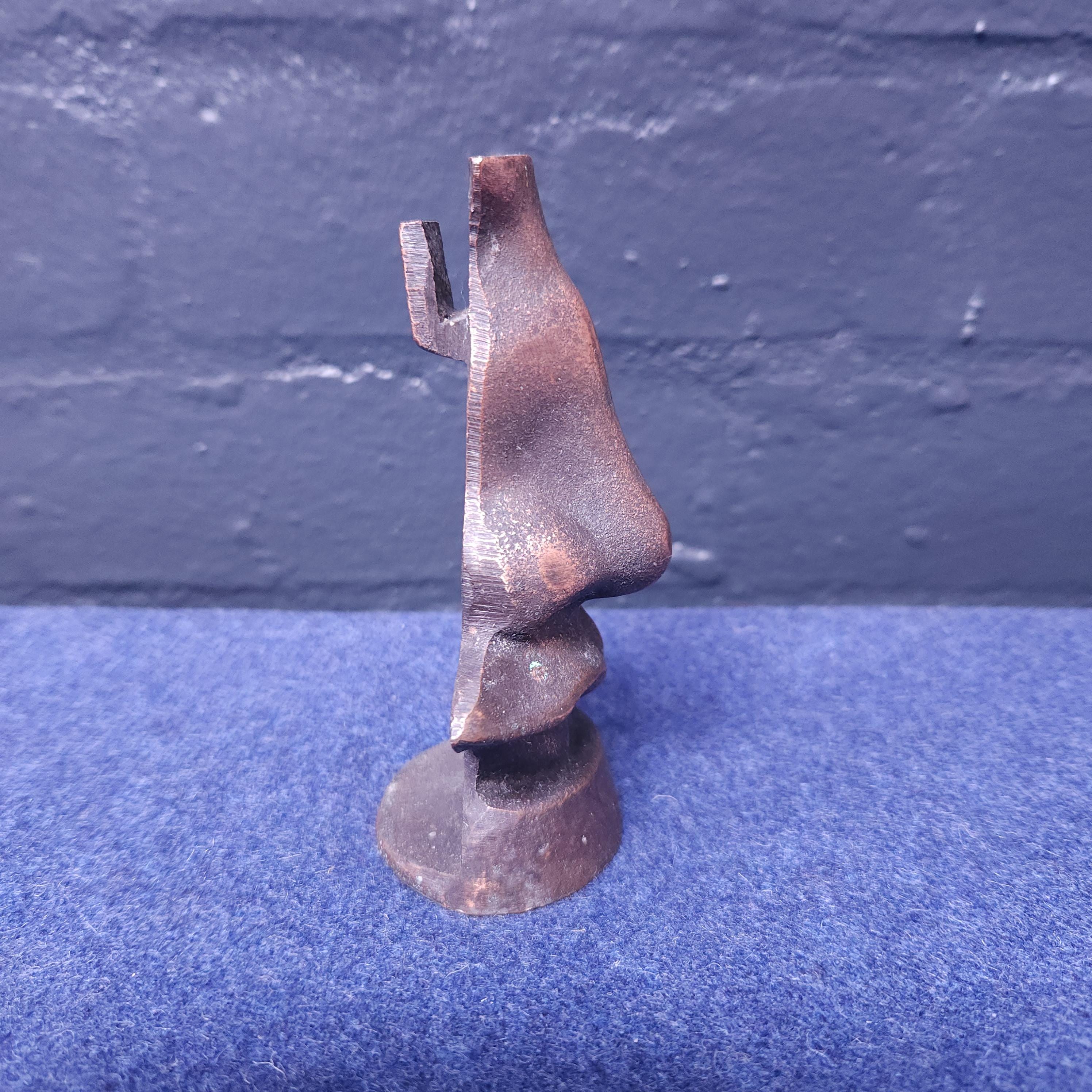 Salvador Dali Style Spectacles Holder