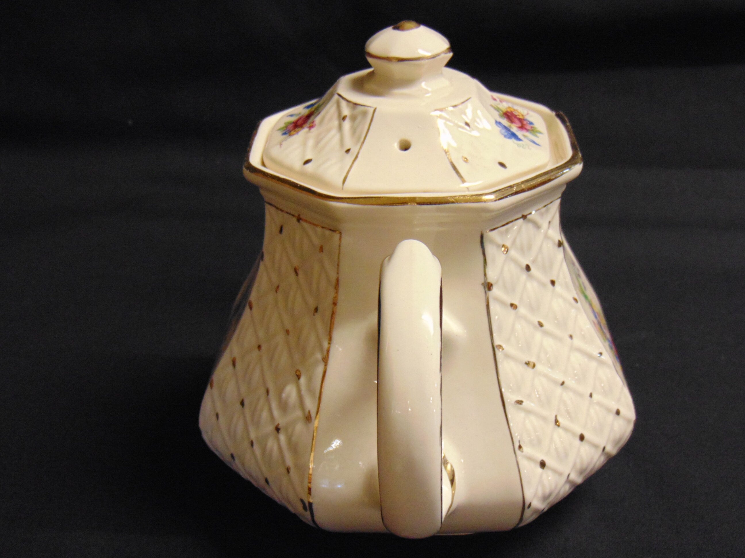 Vintage 1950's Sadler Trellis Pattern Teapot