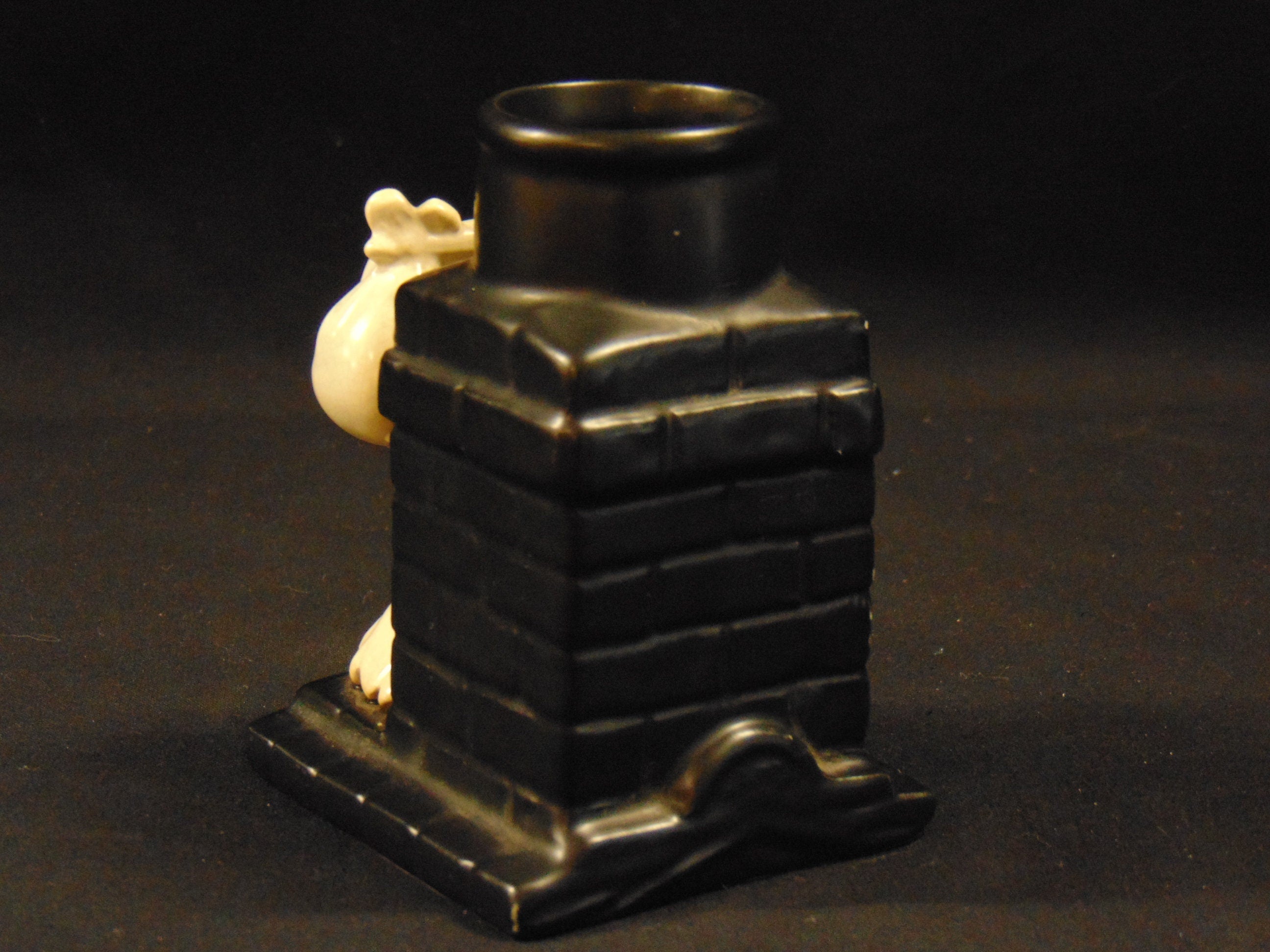 Art Deco SylvaC Spill Vase - Pelican on a Chimney - Model No. 2425