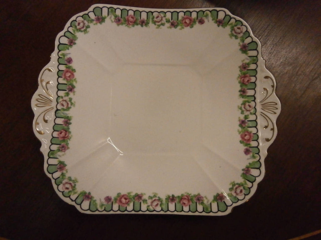 Shelley 1920's "Juno" Pattern Cake Plate