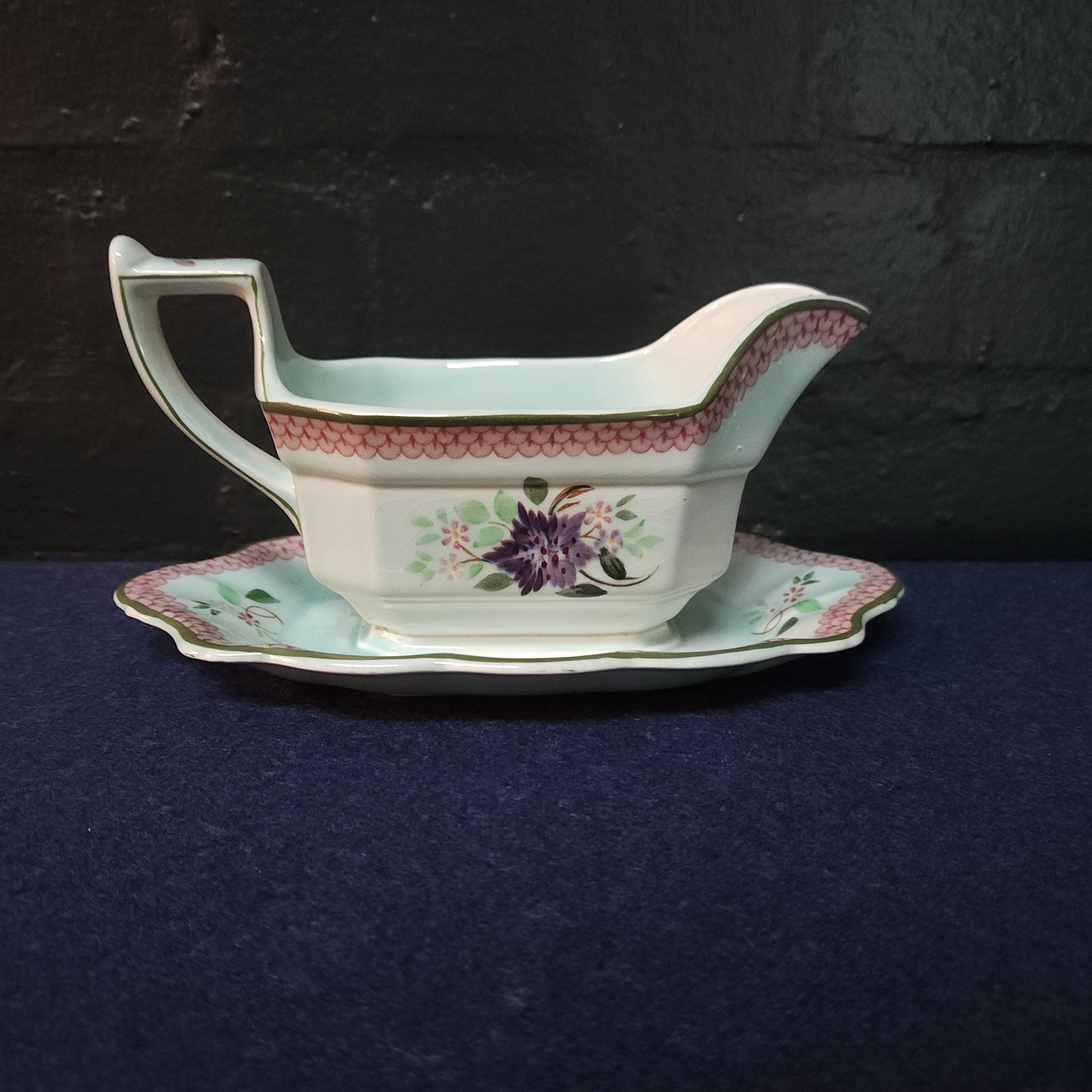 Adams Lowestoft Sauce/Gravy Boat with Fixed Stand