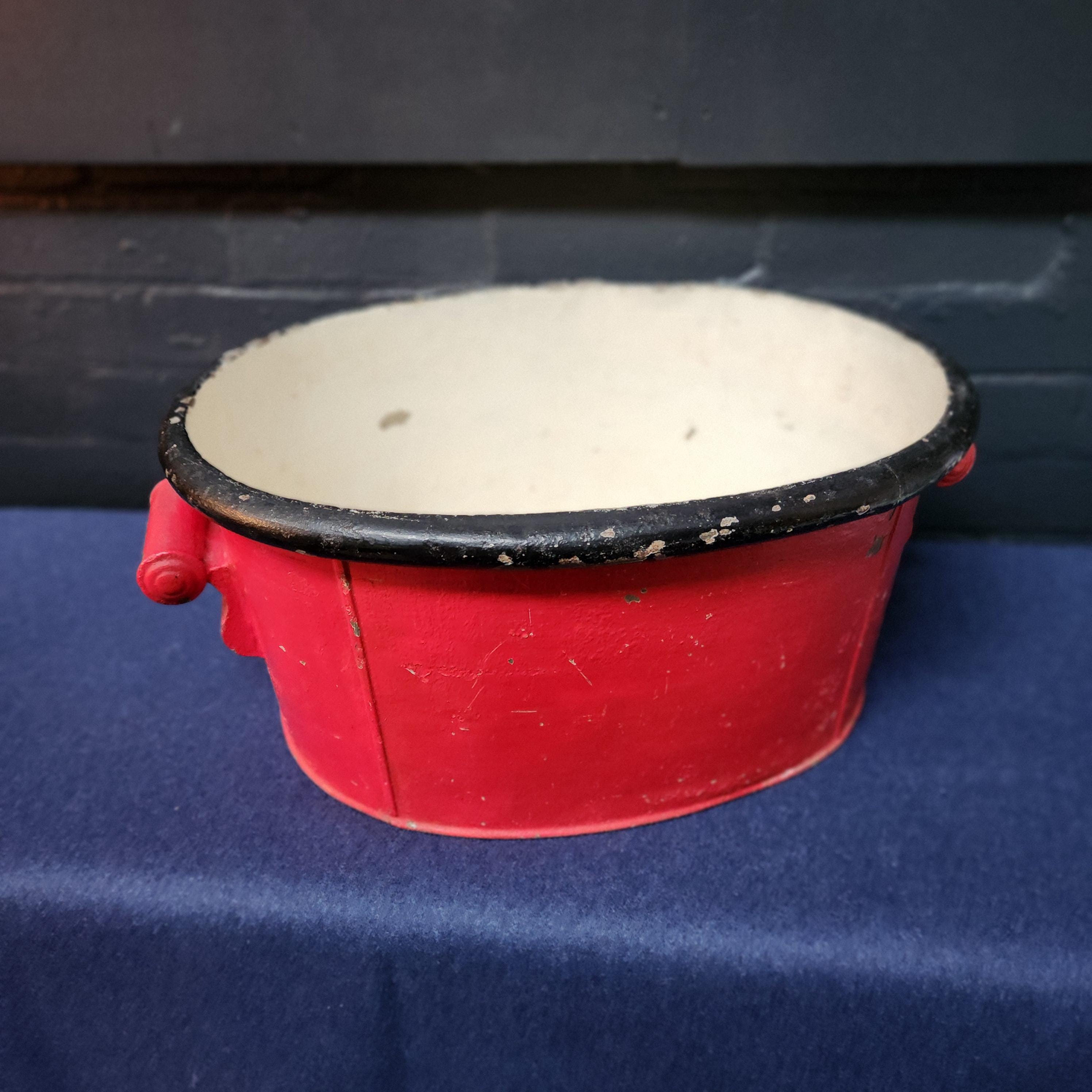 Late 18th century Georgian Painted Tin Foot Bath