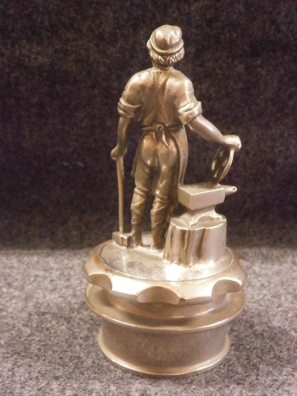 Vulcan Commercial Motor Radiator Cap Car Mascot