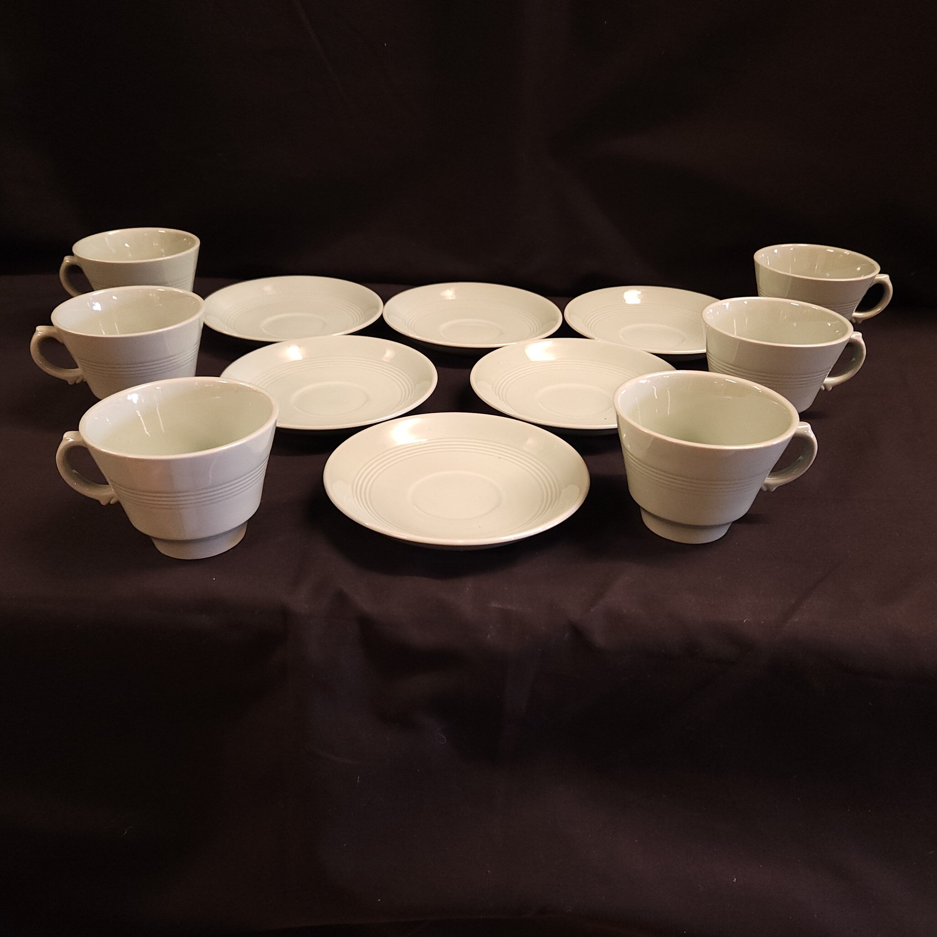 Woods Beryl Ware Cups & Saucers x 6