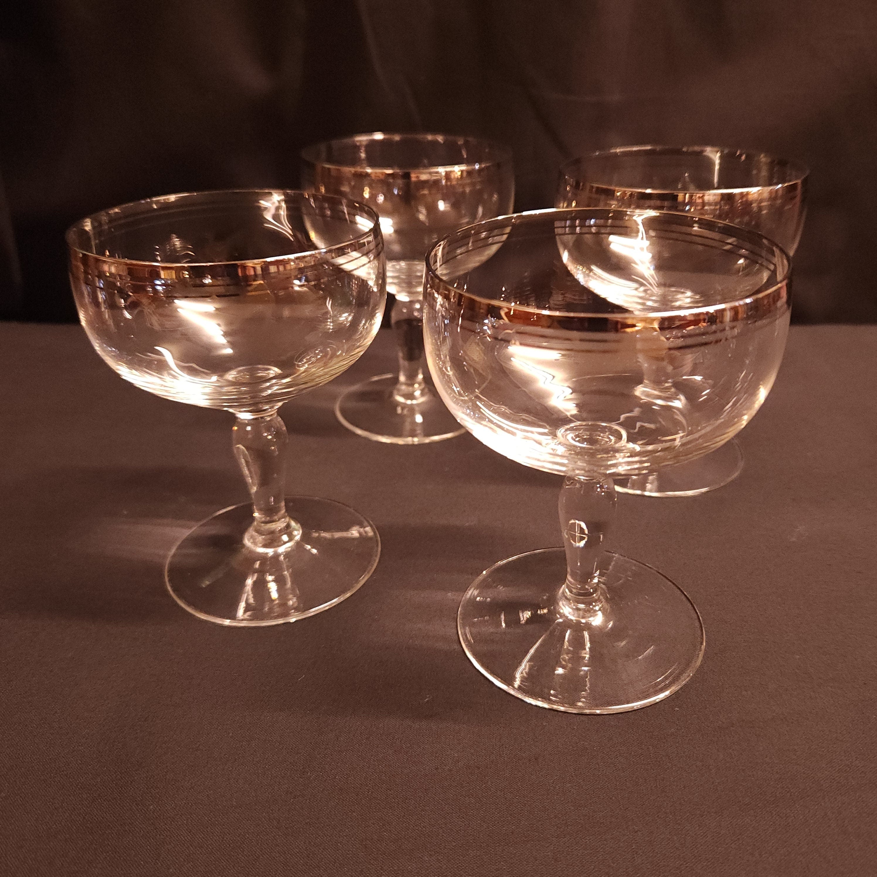 Set 4 Vintage Champagne Coupe With Silver Stripes