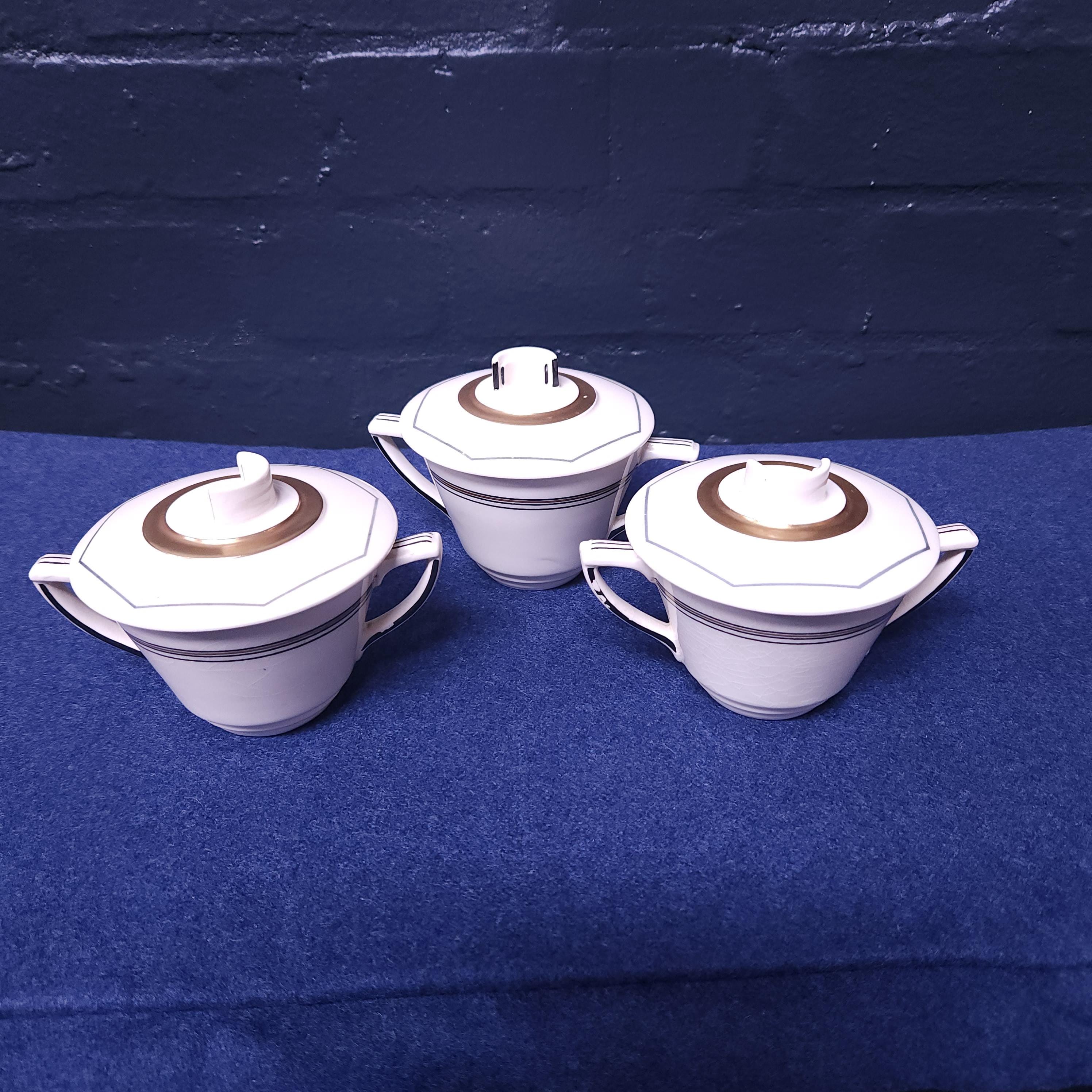 Royal Doulton Soup Coupe With Lid - Art Deco - La Mode Pattern