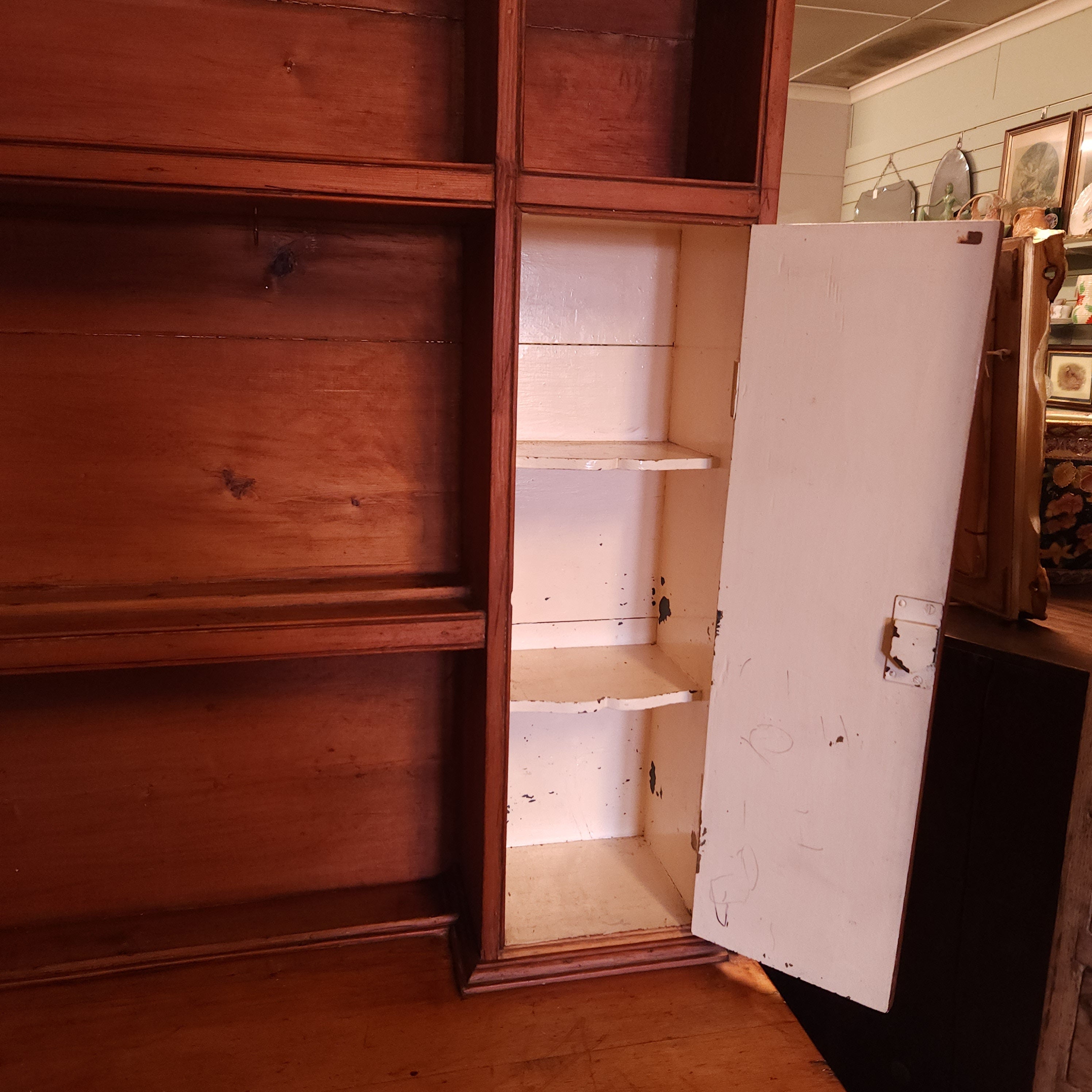 Georgian Pitch Pine Country Dresser